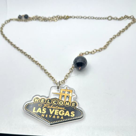 Las Vegas Nevada Gold Necklace - Picture 4 of 4